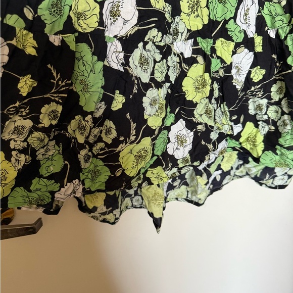 NWT Ellos Two Tier Tunic in Black with Green Print Size L (18-20) - Picture 7 of 13